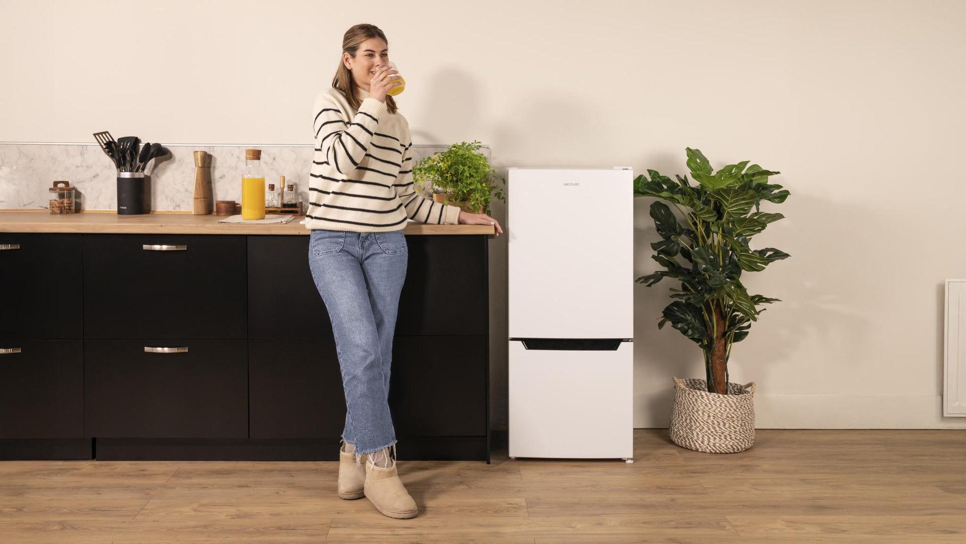 Cecotec Bolero CoolMarket 117 DF Frigorífico Combi Blanco 117L
