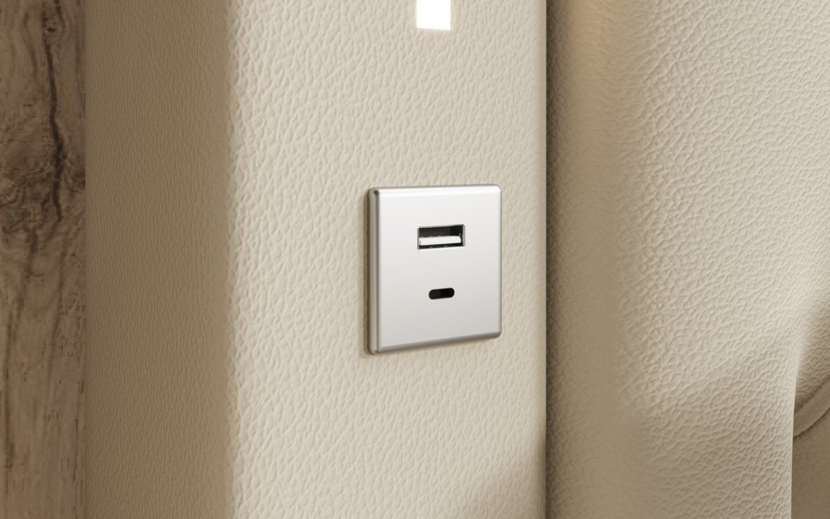 Luxusbetten24 Designer Polsterbett Rio inkl. RGB, USB und Stauraum