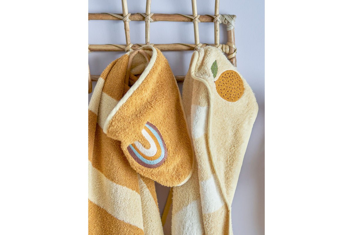Luxusbetten24 Viki Kinderhandtuch Bio‑Baumwolle Regenbogen‑Stickerei Gestreift