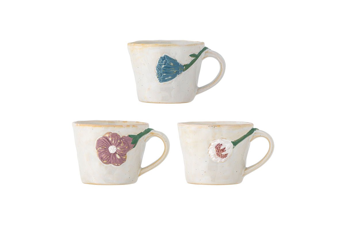Luxusbetten24 Becher-Set Kivon – Blumenmotiv Steingut 3‑teilig Natur Handgefertigt