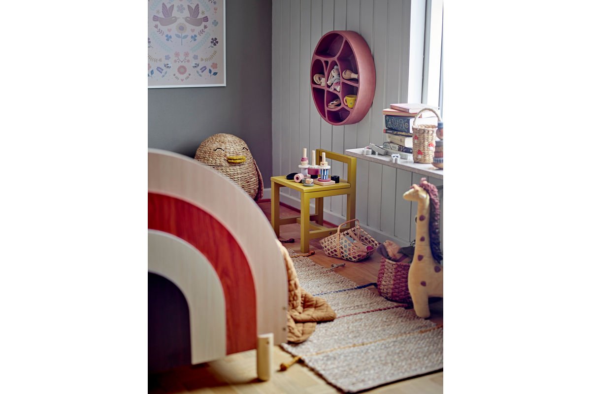 Regal Pami – Organisches Wandregal in Rot fürs Kinderzimmer