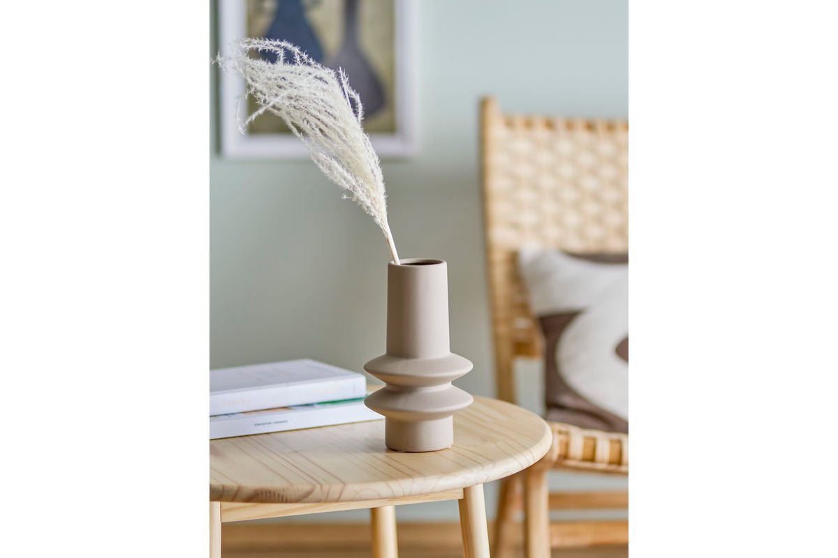 Luxusbetten24 Ismar Vase aus Hellem Steingut