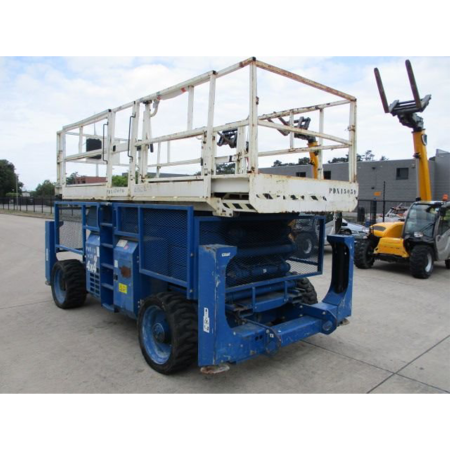 Genie GS-4390 Piattaforma Elevatrice a Forcella Trazione 4x4 Blu