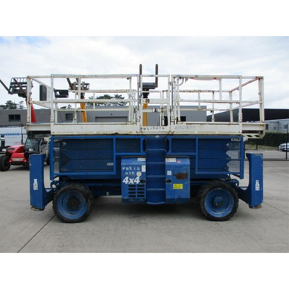 Genie GS-4390 Piattaforma Elevatrice a Forcella Trazione 4x4 Blu