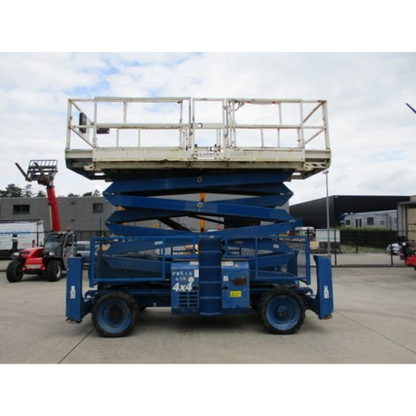 Genie GS-4390 Piattaforma Elevatrice a Forcella Trazione 4x4 Blu