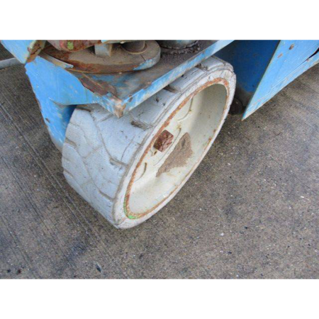 Genie GS-3246 Plataforma Elevadora de Tijera Azul