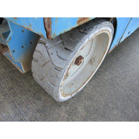 Genie GS-3246 Plataforma Elevadora de Tijera Azul