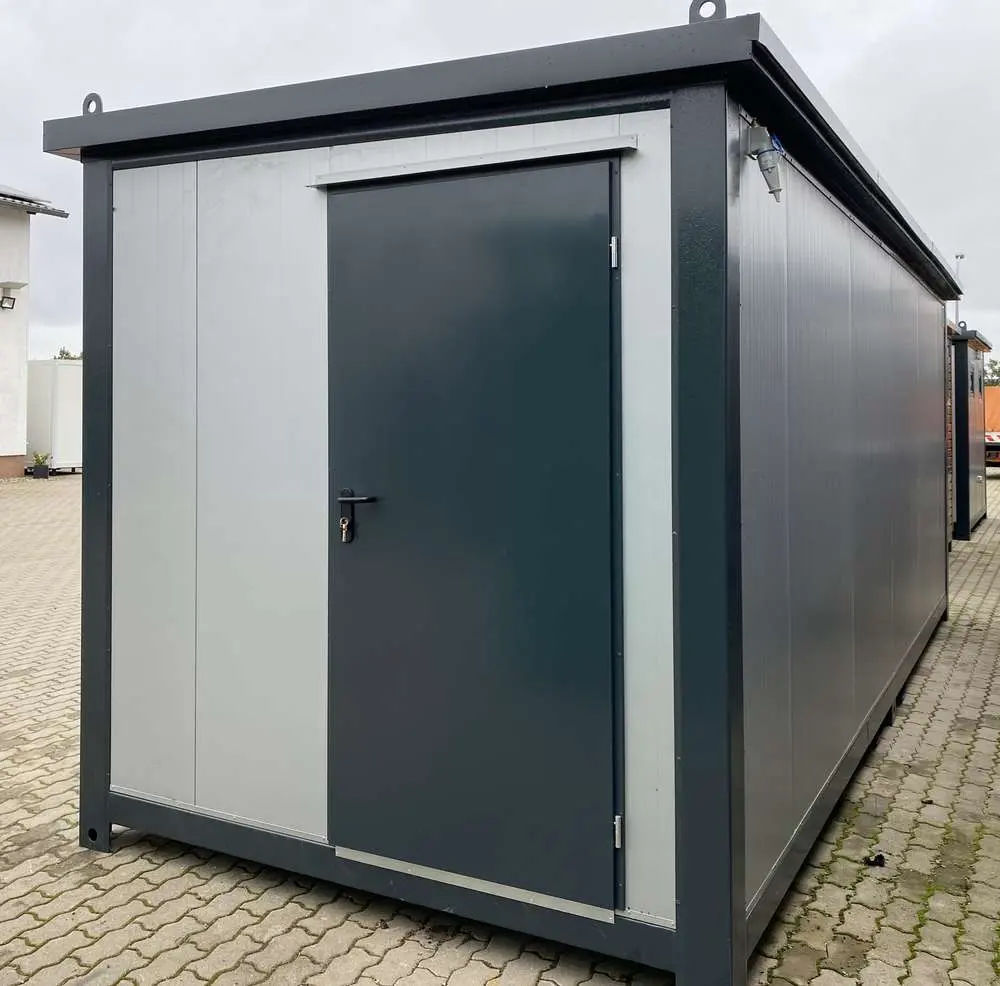 Bürocontainer Mit Rollläden 6×2,40 m Stahlrahmen Isoliert