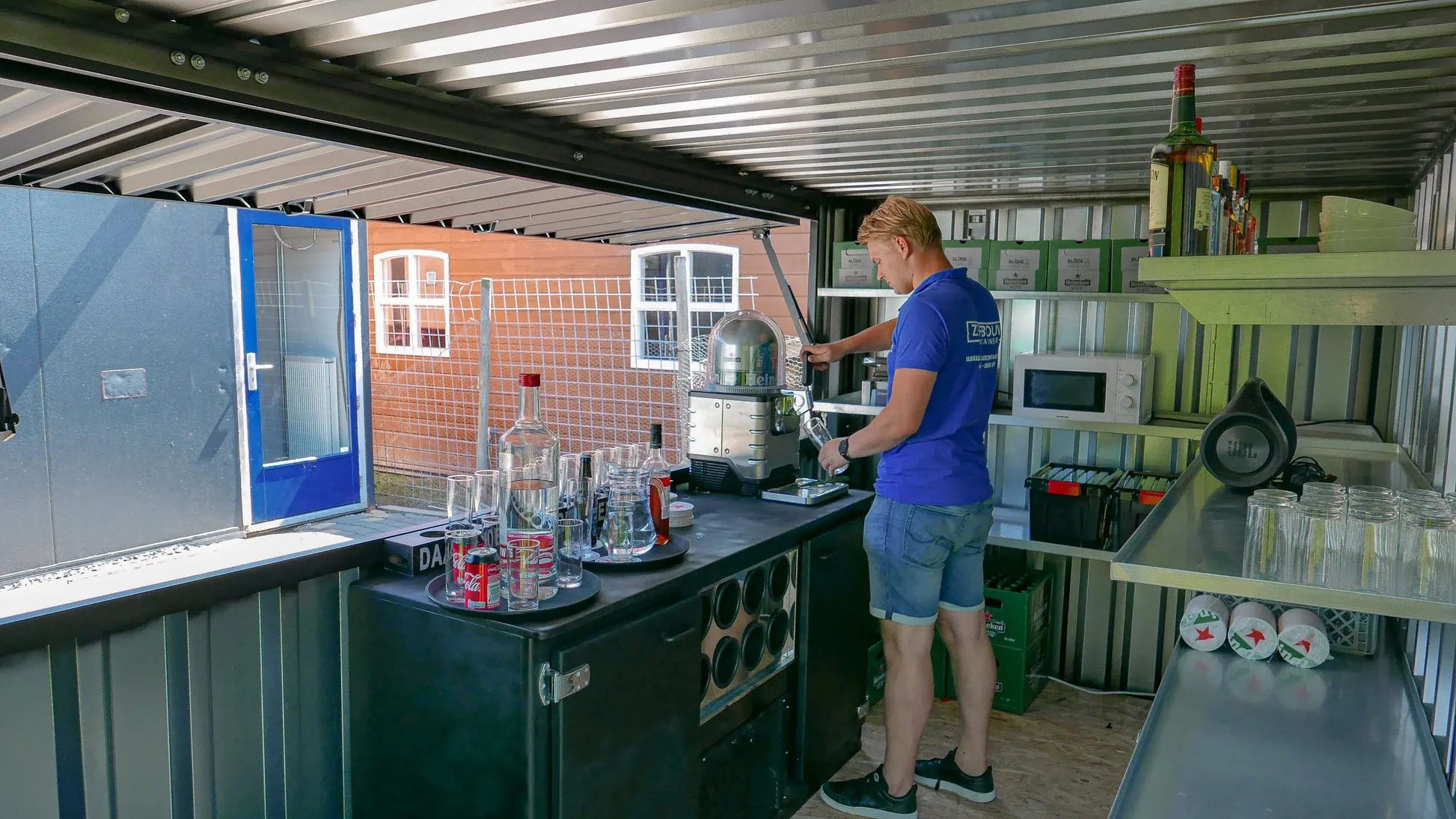 Demontierbarer Bar-Container 4×2 m XL – Schwarz RAL 9005