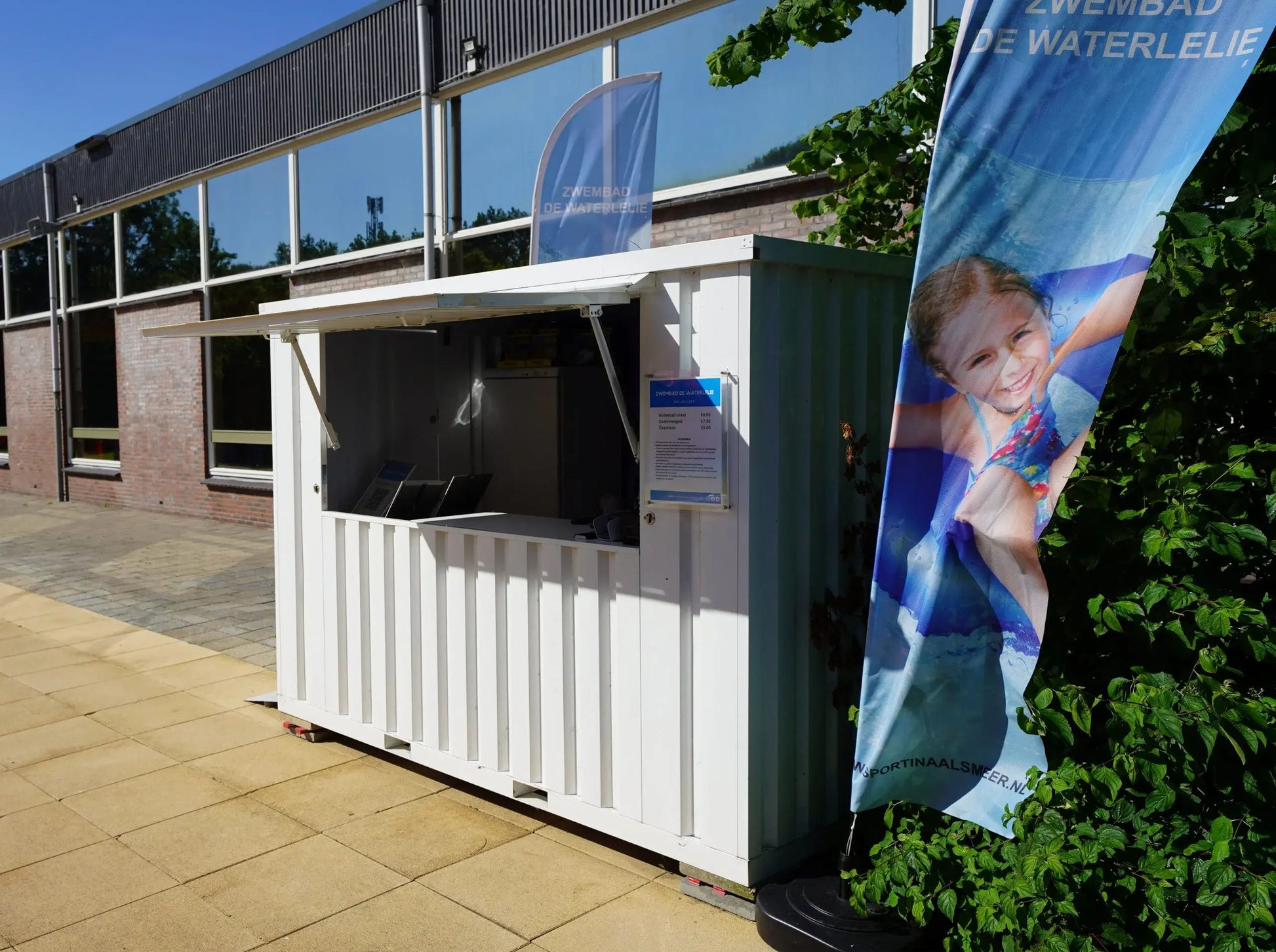 Modularer Demontierbarer Containerbar Gehäuse 4×2 m XL Weiß RAL 9016