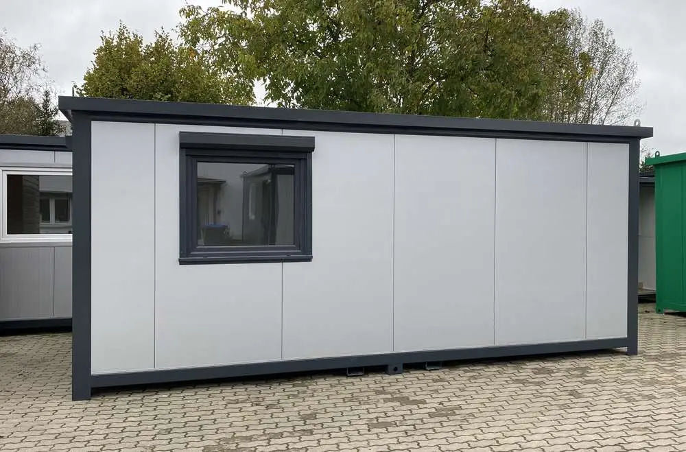 Bürocontainer Mit Rollläden 6×2,40 m Stahlrahmen Isoliert