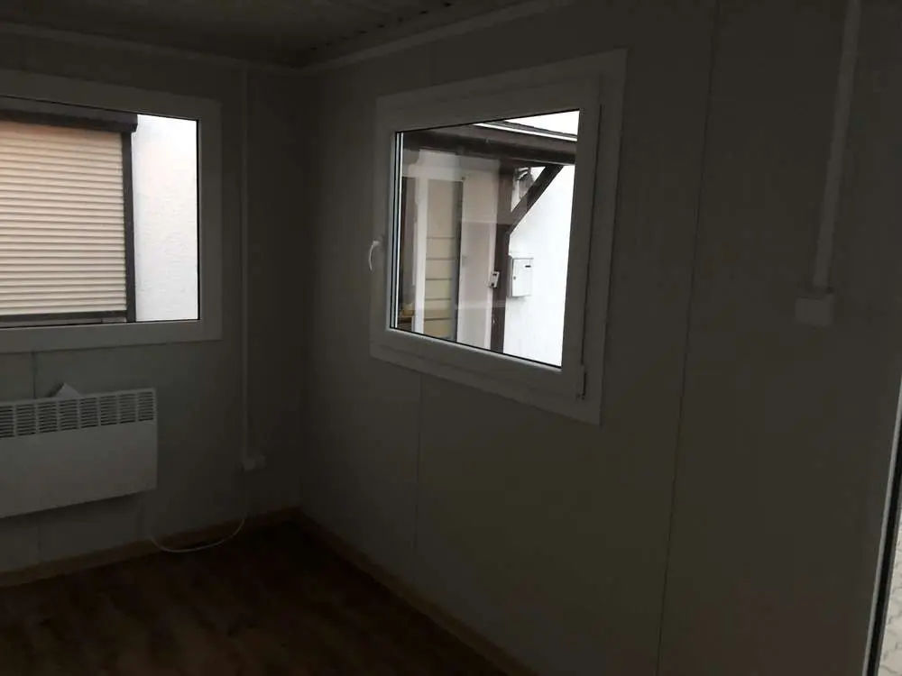 Conteneur de bureau 5×2,20 avec sanitaire