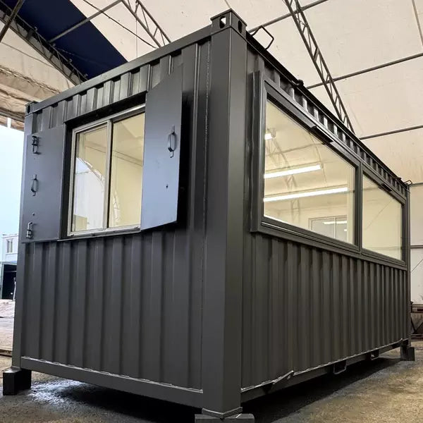Cabina Personalizzata 4,8 × 2,4 m Struttura Acciaio Antivandalo