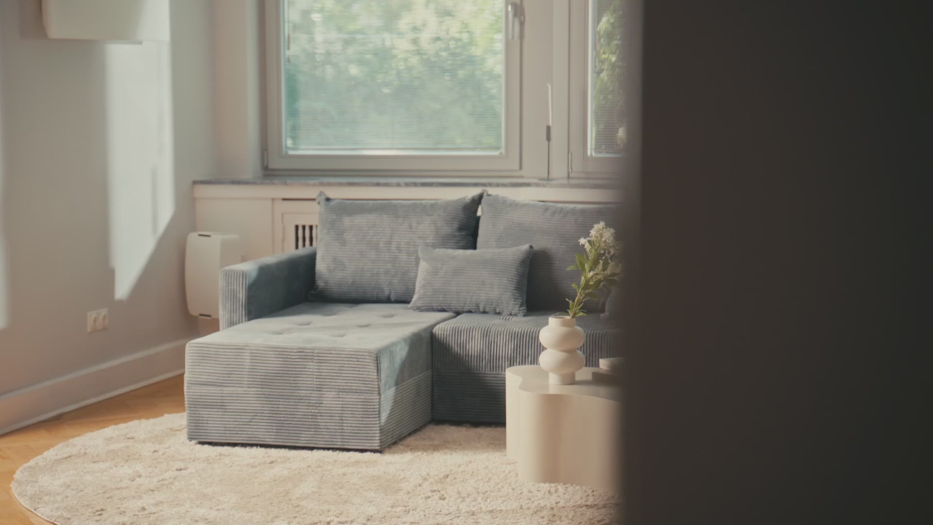 Luxusbetten24 Designer Sofa Roma Cord Schlaf‑Klappfunktion