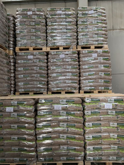 Pellets Palé de 70 Sacos de 15 kg DIN Plus