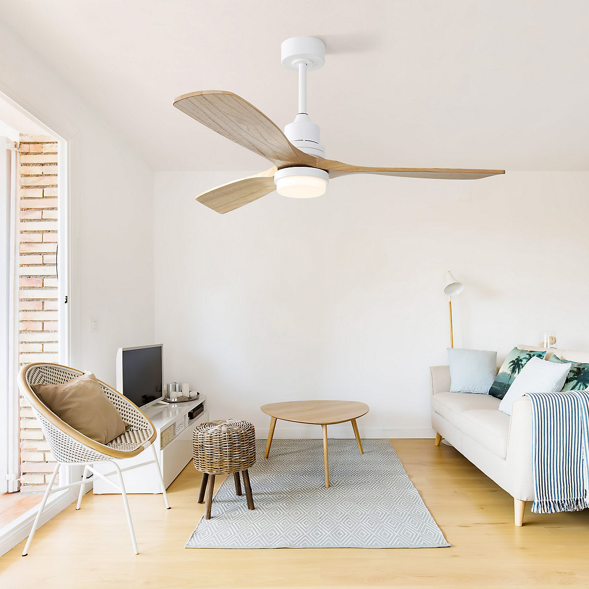 Ventilador de techo 132 cm madera esculpida, motor DC reversible 6 velocidades, mando a distancia